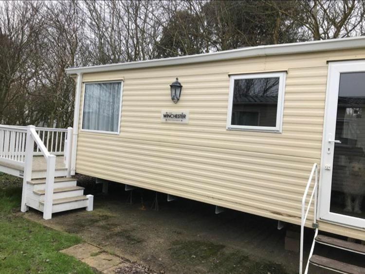 מלון Corton  The Winchester Luxury Pet Friendly Caravan On Broadland Sands Holiday Park Between Lowestoft And Great Yarmouth מראה חיצוני תמונה