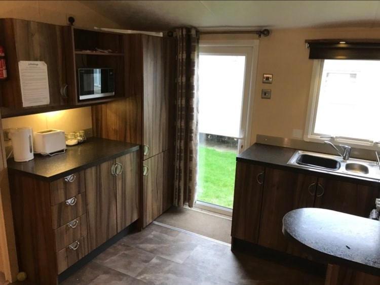 מלון Corton  The Winchester Luxury Pet Friendly Caravan On Broadland Sands Holiday Park Between Lowestoft And Great Yarmouth מראה חיצוני תמונה